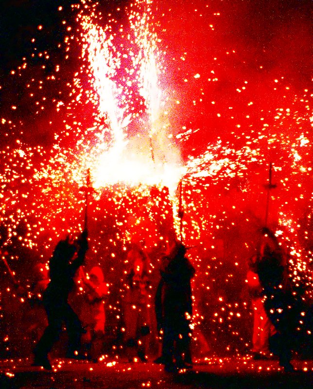  - Barcelonia ablaze - Techno-Impressionist Museum - Techno-Impressionism - art - beautiful - photo photography picture - by Tony Karp
